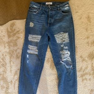 DL1961 High rise mom fit jean